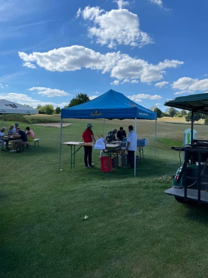 Stärkung beim Brückenschlagturnier im Golfclub St. Lorenz